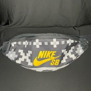 NIKE HERITAGE HIP PACK/ FANNY PACK